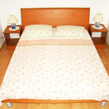 Antonio - Two Bedroom With Terrace B *