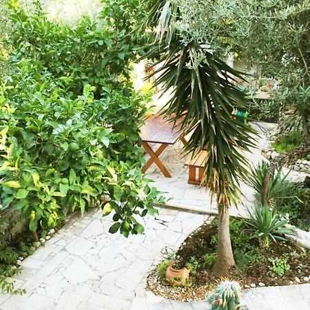 Antonio - Two Bedroom With Terrace B Apartment *